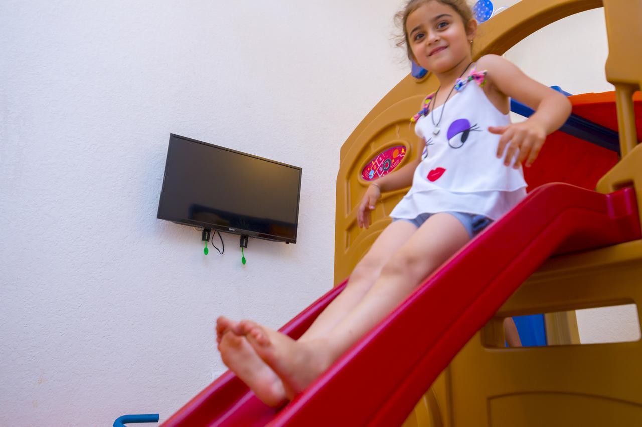 فندق تساندريبشفي  Napra المظهر الخارجي الصورة